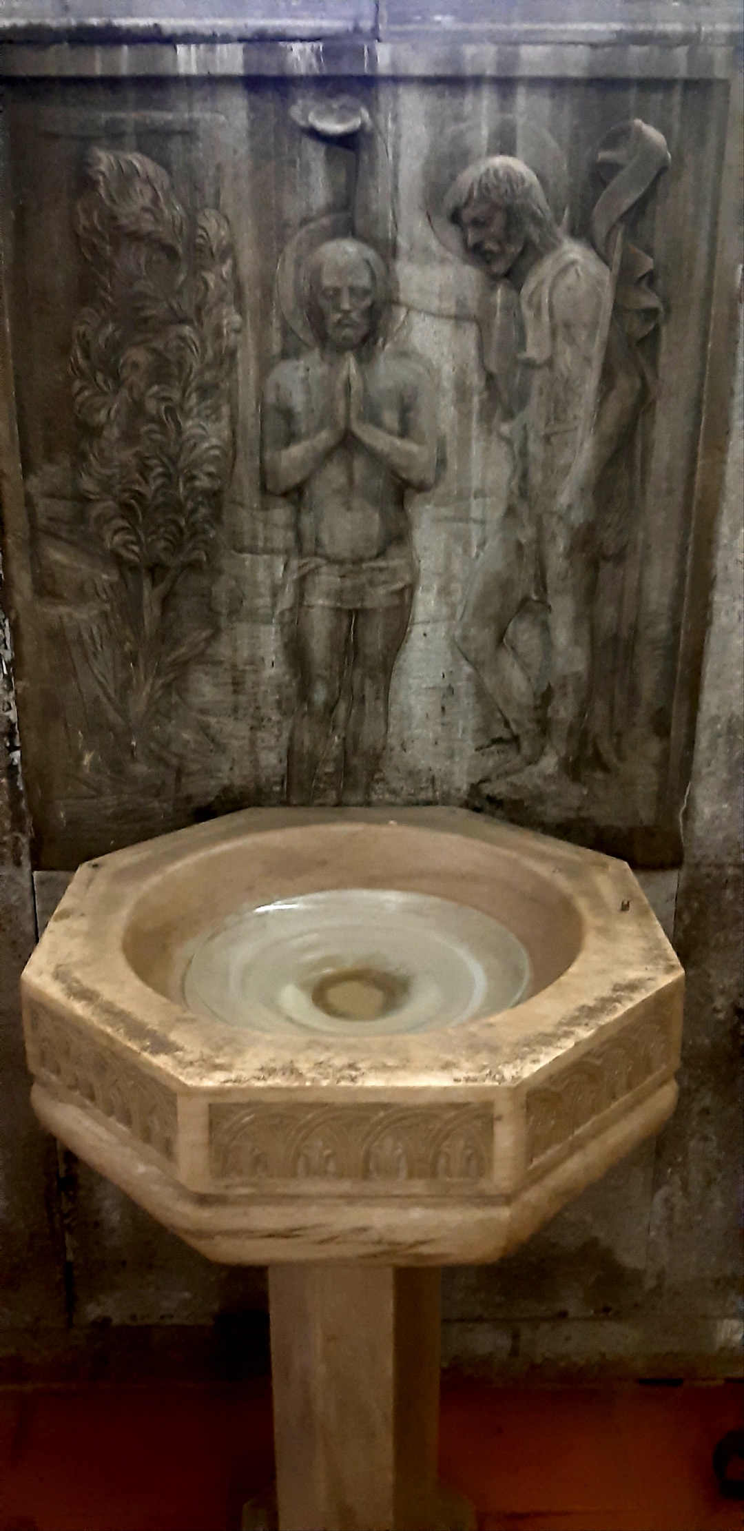 09_Pila battesimale_1
